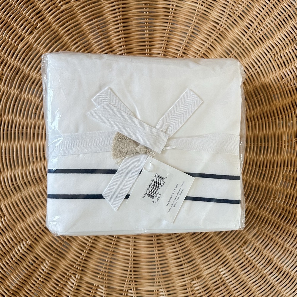 NEW Serena & Lily Southport Sateen Sheet Set (Full)-Navy